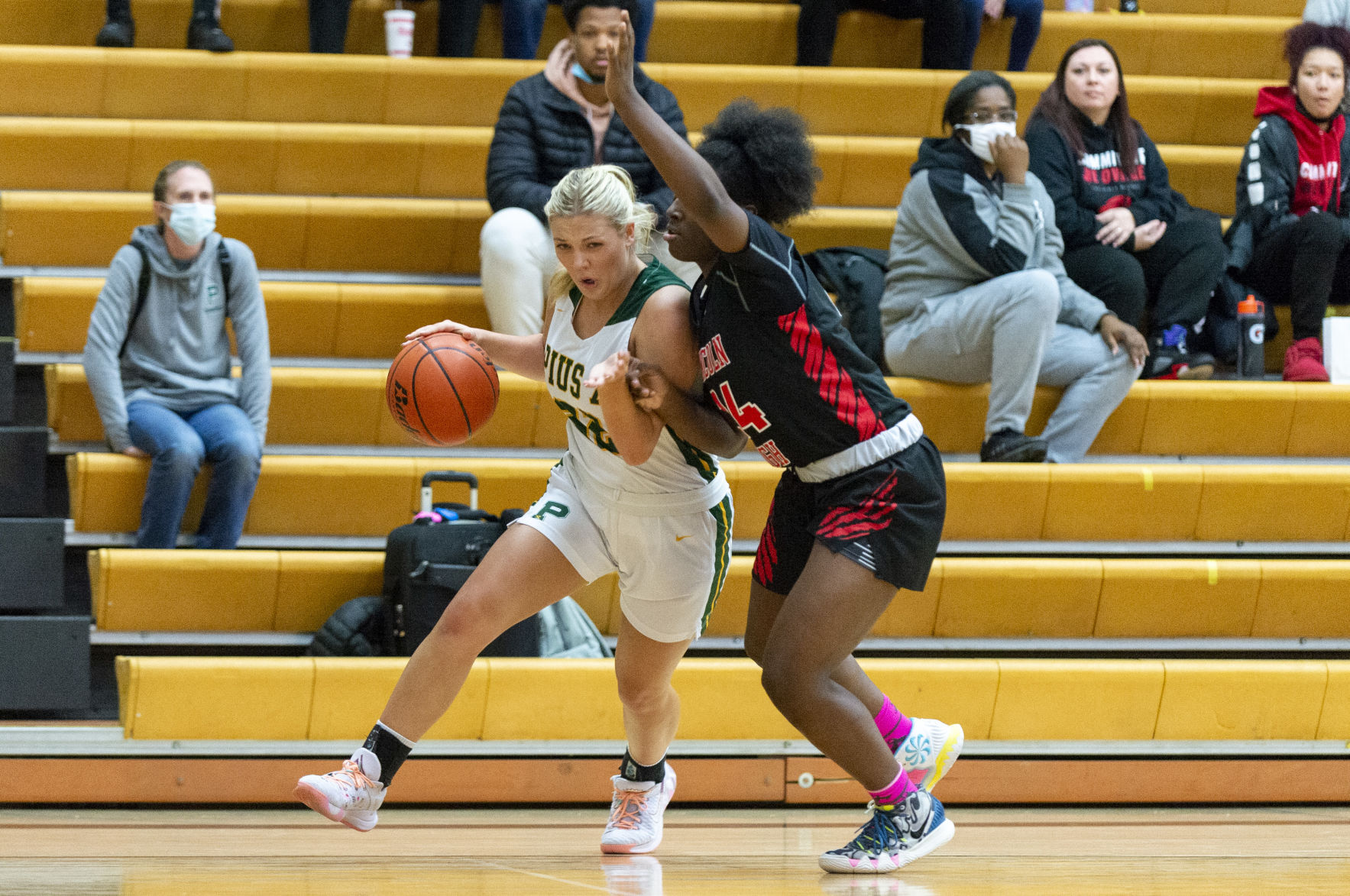 Lincoln High vs. Lincoln Pius X, 1.14